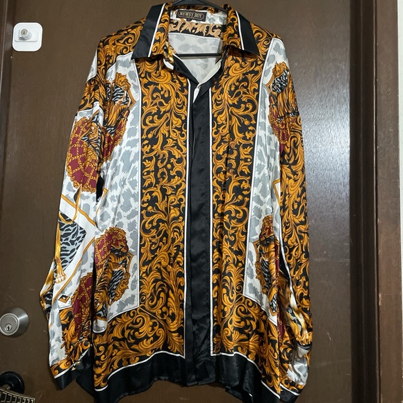 Vintage Men's Shirt - Gold and Black